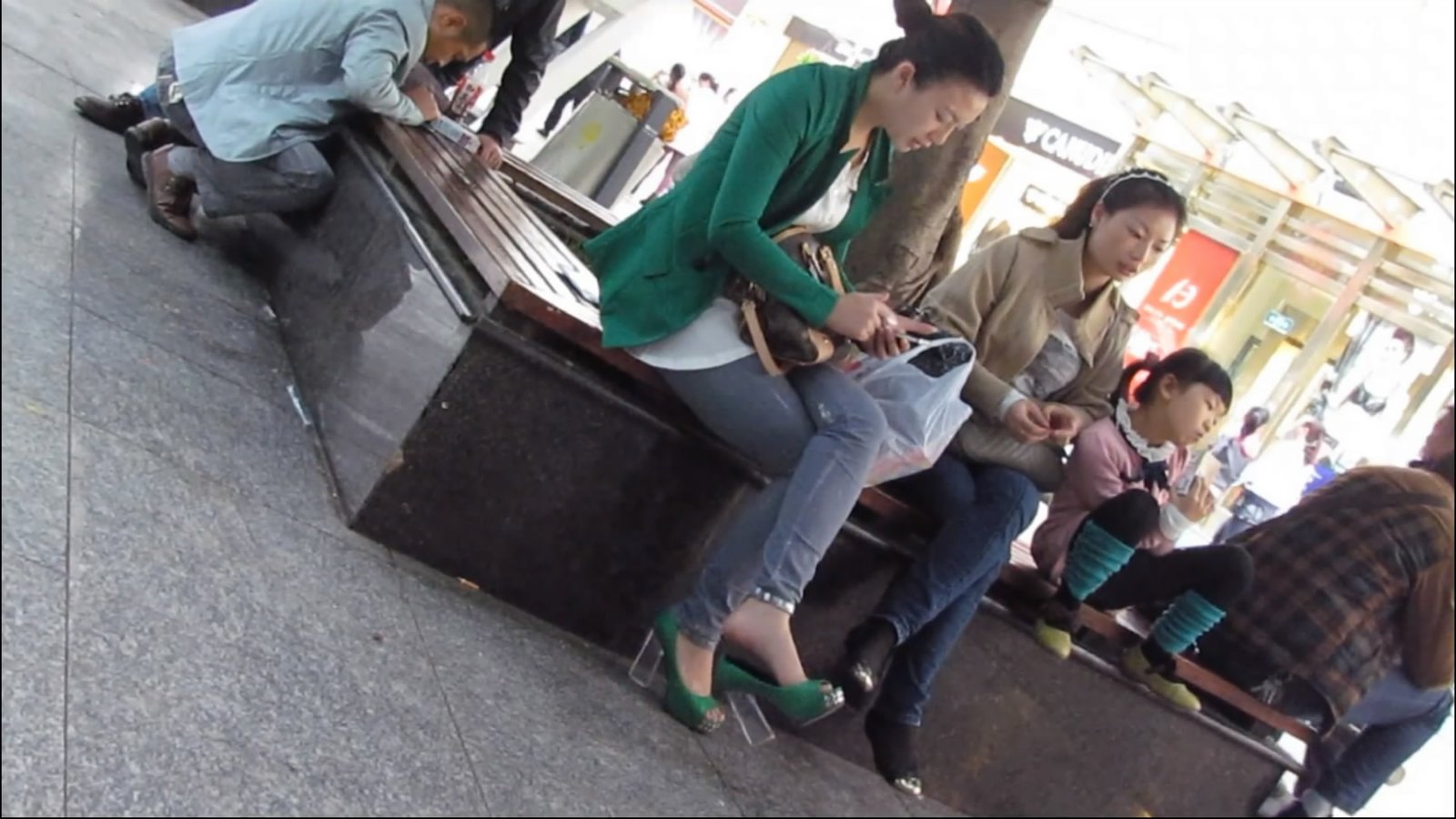 streetsnapdangl[00 02 33][20181126 233617 5]